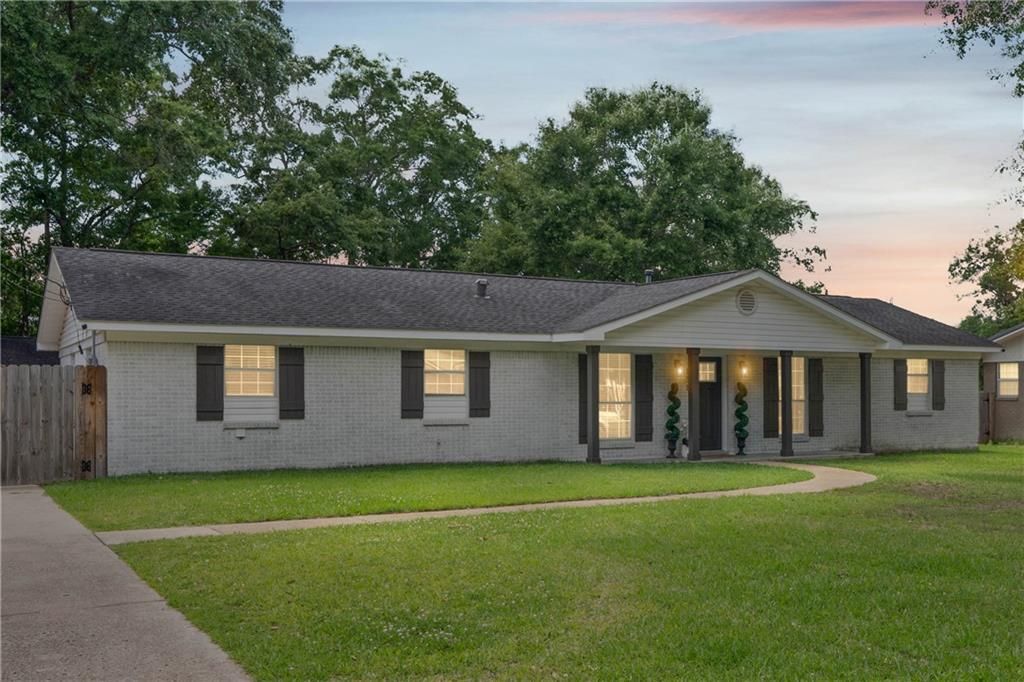 131 Ideal Drive, Saraland, AL 36571