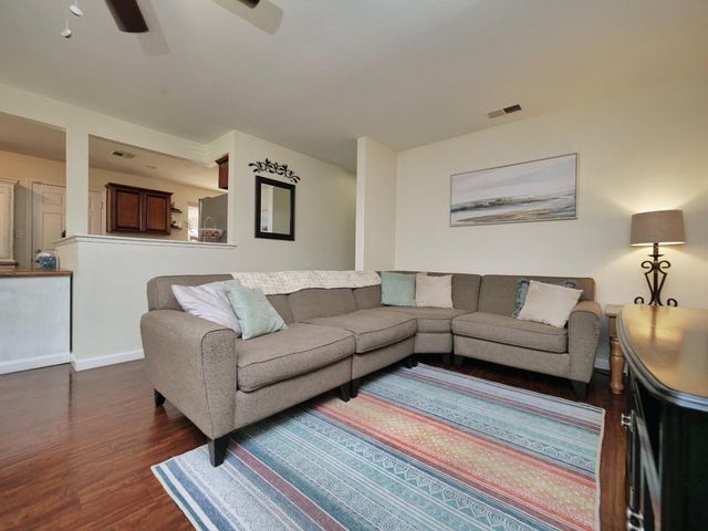 8583 Central Ave, Orangevale, CA 95662