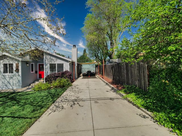 8583 Central Ave, Orangevale, CA 95662