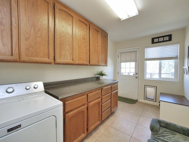 8583 Central Ave, Orangevale, CA 95662