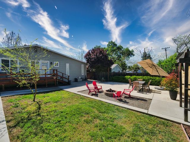 8583 Central Ave, Orangevale, CA 95662