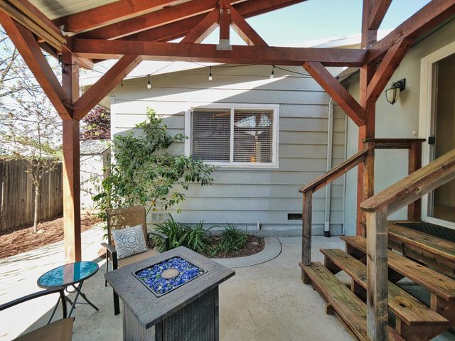 8583 Central Ave, Orangevale, CA 95662