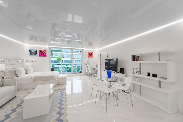 2301 Collins Ave 529, Miami Beach, FL 33139