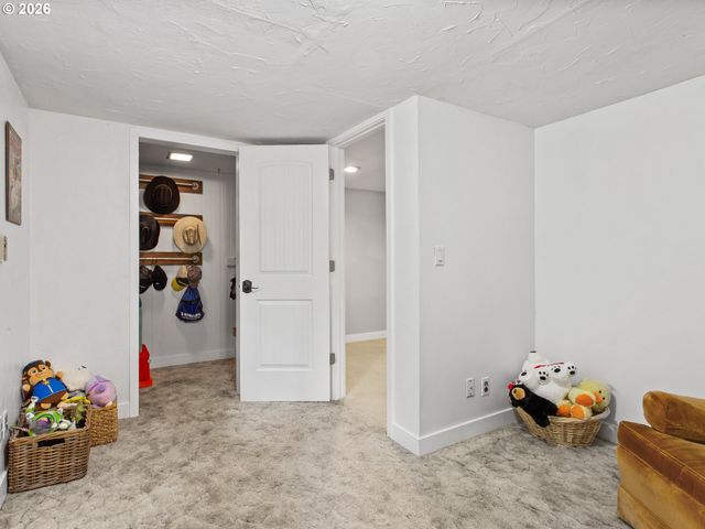33410 Se FRANCIS Rd, Gresham, OR 97080