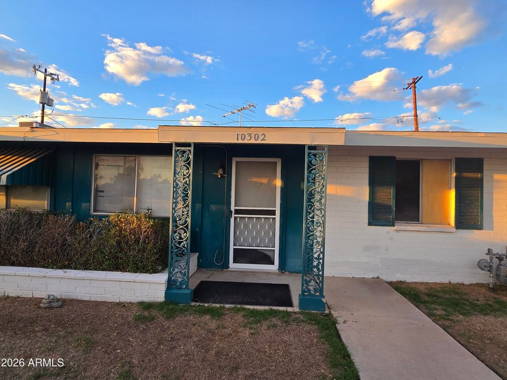 10302 W OAKMONT Drive, Sun City, AZ 85351 — exterior