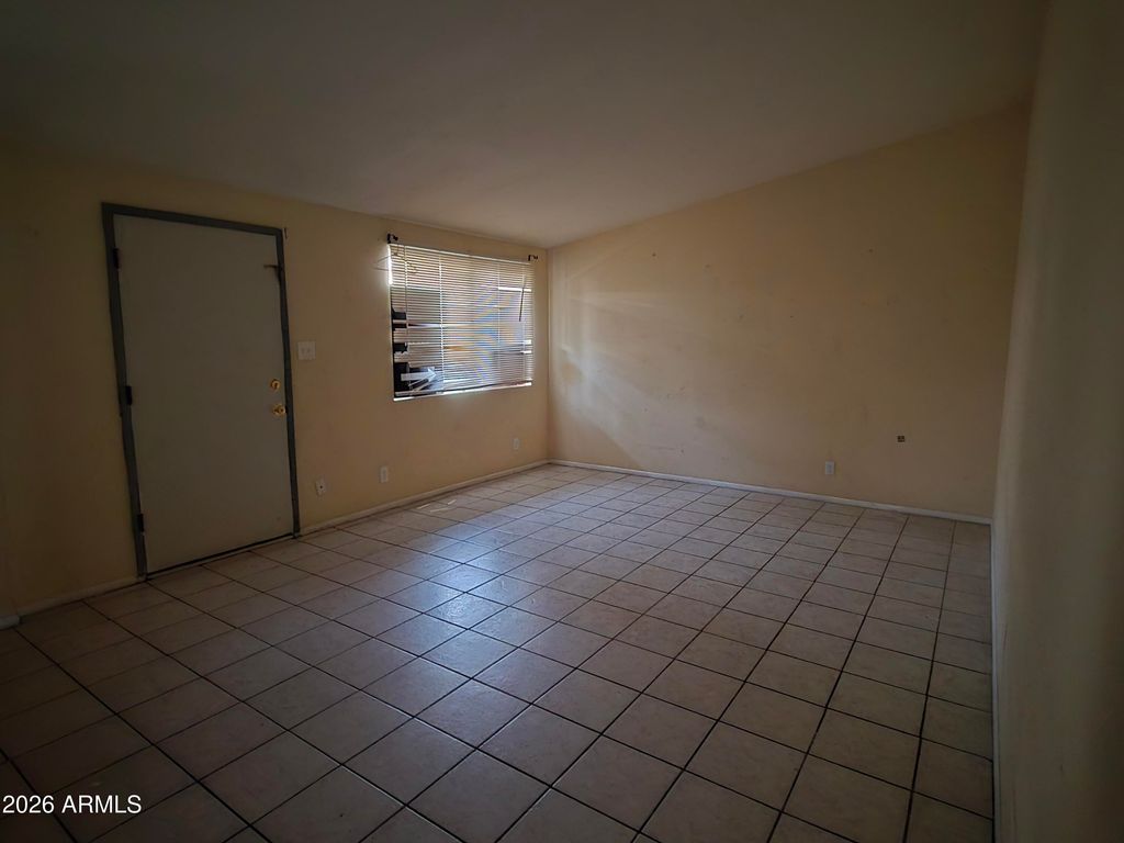 10302 W OAKMONT Drive, Sun City, AZ 85351 — photo 5