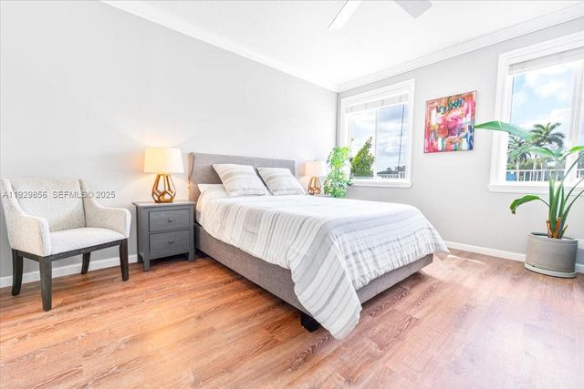 920 Golden Cane Dr, Weston, FL 33327