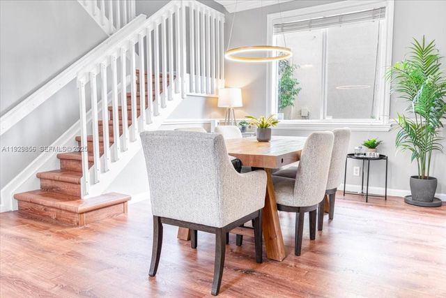 920 Golden Cane Dr, Weston, FL 33327