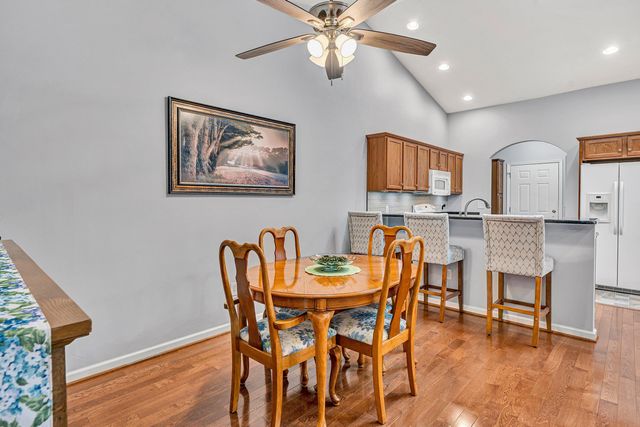 6651 Stonelyn Cottage CT, Roanoke, VA 24019