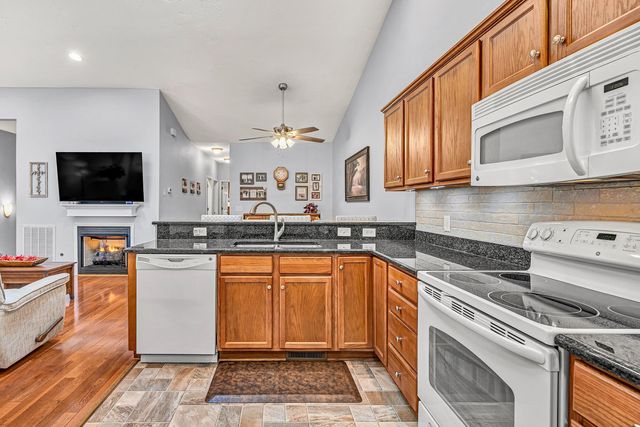 6651 Stonelyn Cottage CT, Roanoke, VA 24019