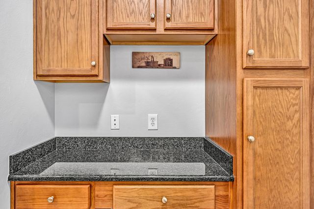 6651 Stonelyn Cottage CT, Roanoke, VA 24019