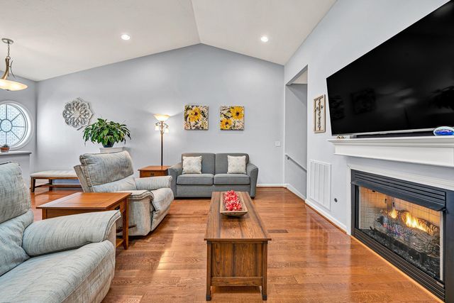 6651 Stonelyn Cottage CT, Roanoke, VA 24019