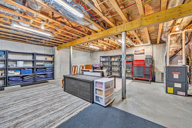 6651 Stonelyn Cottage CT, Roanoke, VA 24019