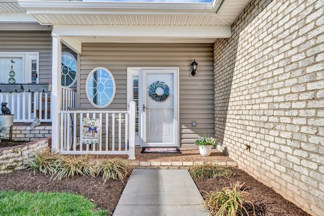 6651 Stonelyn Cottage CT, Roanoke, VA 24019