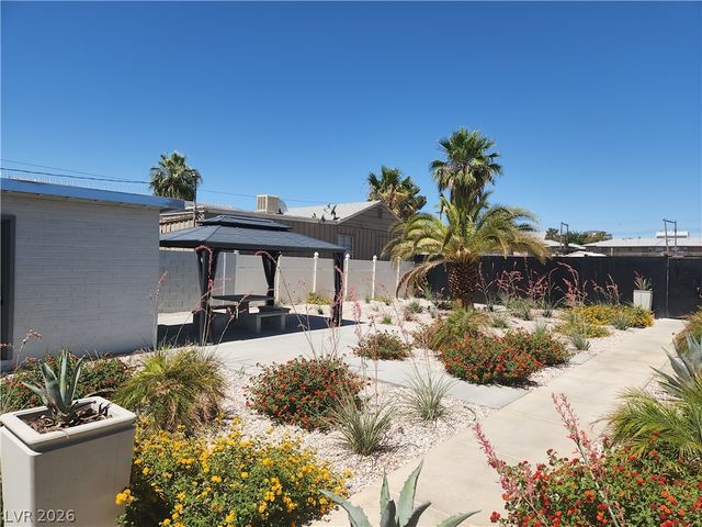 211 South 13th Street 6, Las Vegas, NV 89101