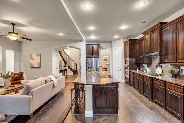 7337 Canadian Drive, Irving, TX 75039