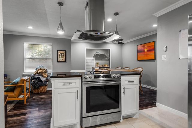 1417 Hill Street, Grapevine, TX 76051