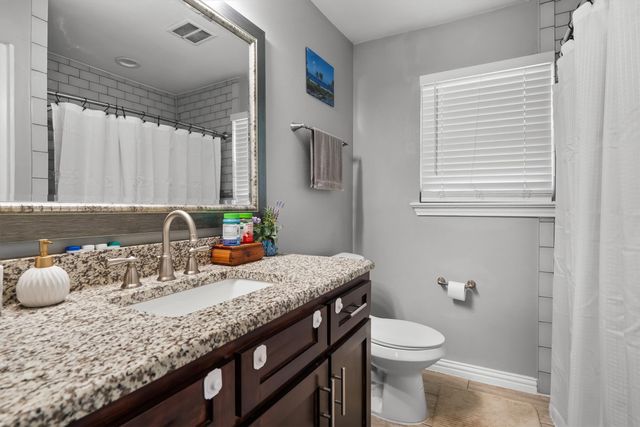 1417 Hill Street, Grapevine, TX 76051