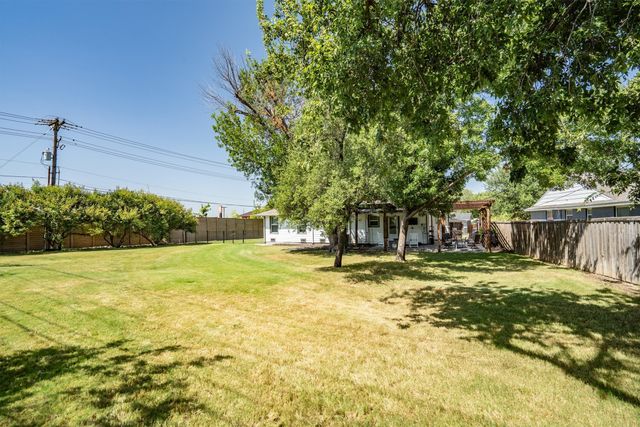 1417 Hill Street, Grapevine, TX 76051