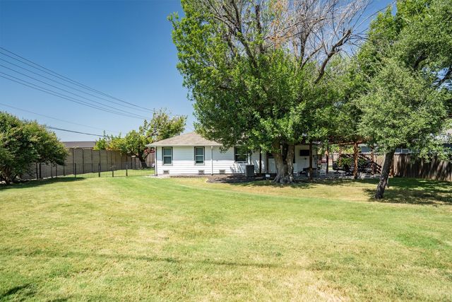 1417 Hill Street, Grapevine, TX 76051