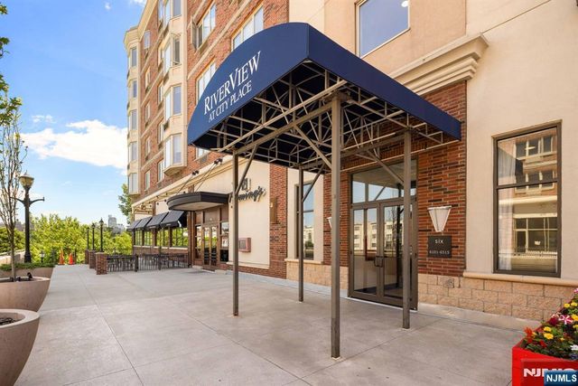 6503 City Place, Edgewater, NJ 07020