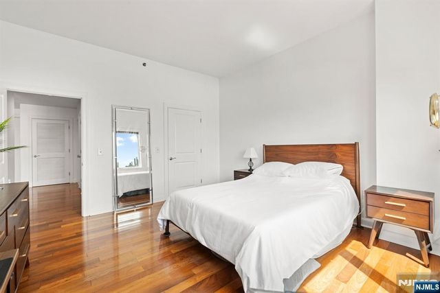6503 City Place, Edgewater, NJ 07020