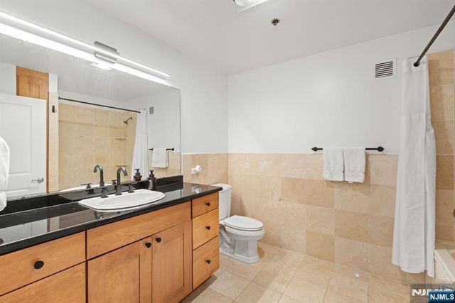6503 City Place, Edgewater, NJ 07020