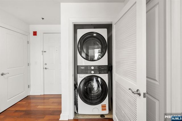 6503 City Place, Edgewater, NJ 07020