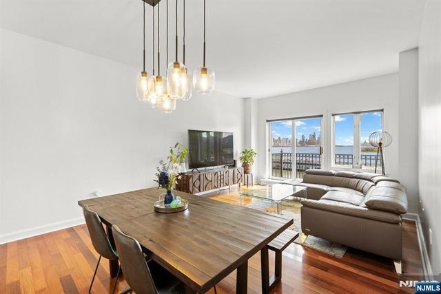 6503 City Place, Edgewater, NJ 07020