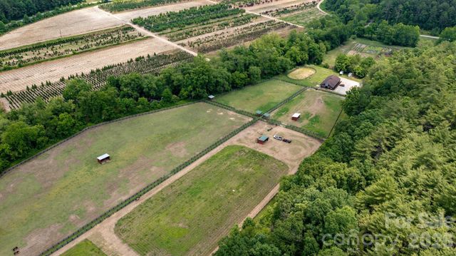 4420 Walnut Ridge Drive, Lenoir, NC 28645