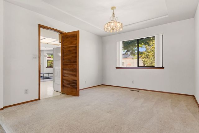 6009 Azuelo Avenue NW, Albuquerque, NM 87120