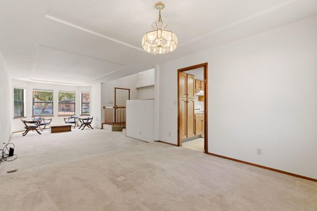 6009 Azuelo Avenue NW, Albuquerque, NM 87120