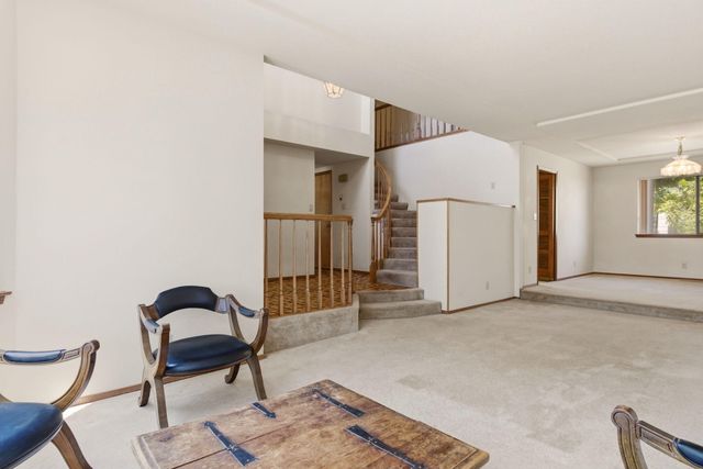 6009 Azuelo Avenue NW, Albuquerque, NM 87120