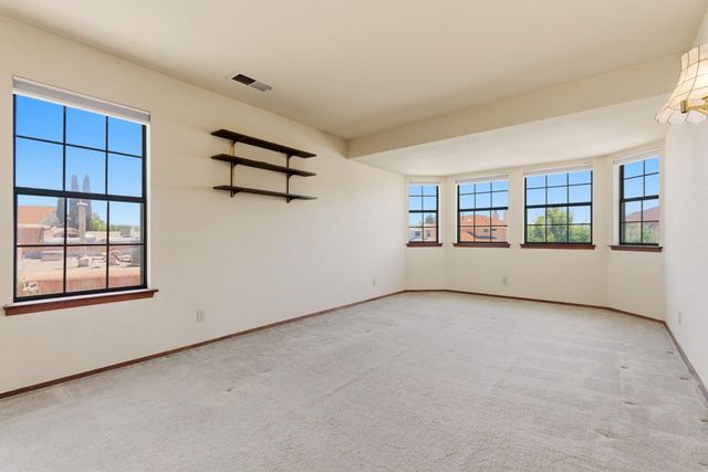 6009 Azuelo Avenue NW, Albuquerque, NM 87120