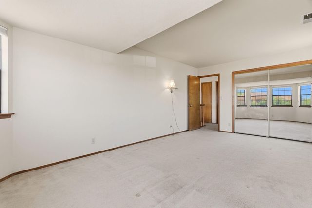 6009 Azuelo Avenue NW, Albuquerque, NM 87120