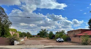 3808 Rio Grande Boulevard NW, Albuquerque, NM 87107