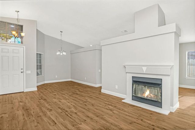 5200 Grass Valley Way, Antioch, CA 94531