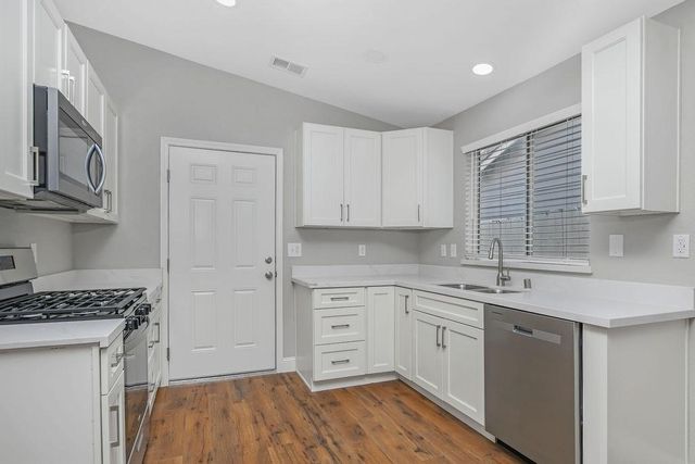 5200 Grass Valley Way, Antioch, CA 94531