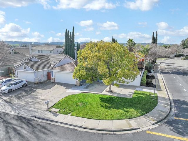 5200 Grass Valley Way, Antioch, CA 94531