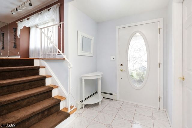 77 Harrison St, Clark Twp., NJ 07066
