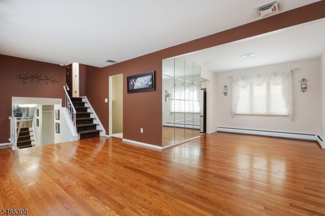 77 Harrison St, Clark Twp., NJ 07066
