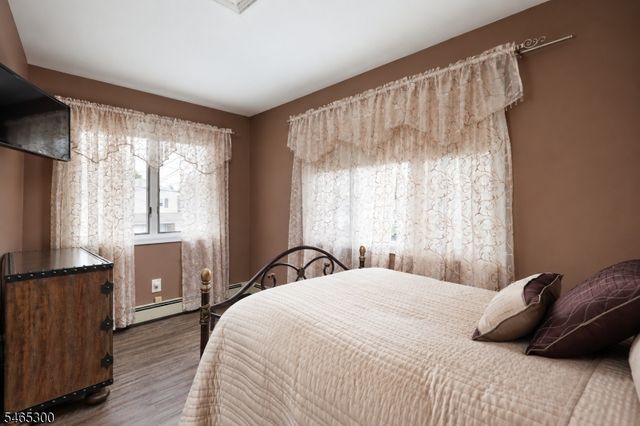 77 Harrison St, Clark Twp., NJ 07066