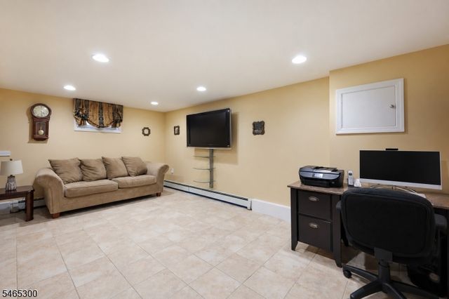 77 Harrison St, Clark Twp., NJ 07066