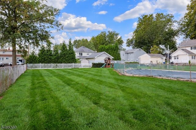 77 Harrison St, Clark Twp., NJ 07066