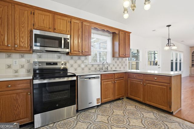 1660 Calvin Davis Circle, Lawrenceville, GA 30043