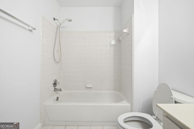 1660 Calvin Davis Circle, Lawrenceville, GA 30043