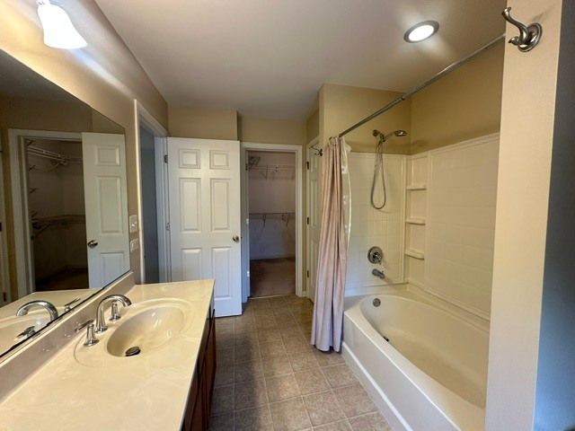 3376 BRADBURY Circle, Aurora, IL 60504