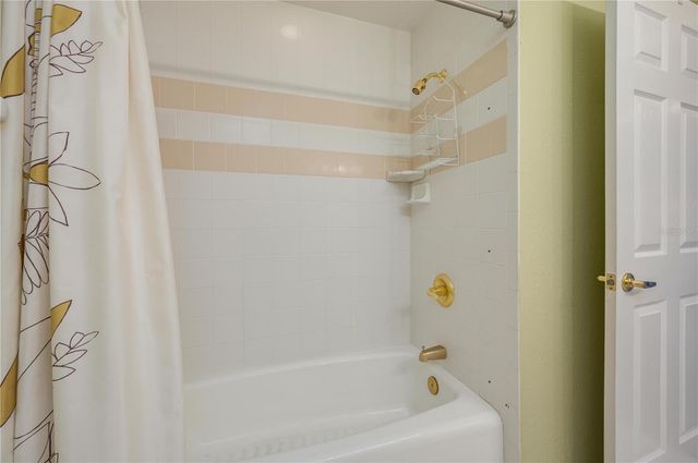 329 HAMILTON SHORES DRIVE NE, Winter Haven, FL 33881