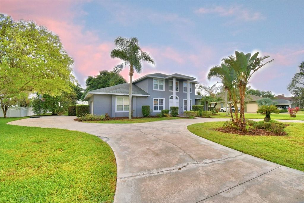 Image 1 of property listing at 329 HAMILTON SHORES DRIVE NE, Winter Haven, FL 33881