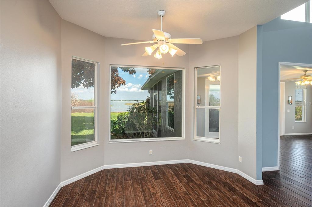 Image 18 of property listing at 329 HAMILTON SHORES DRIVE NE, Winter Haven, FL 33881